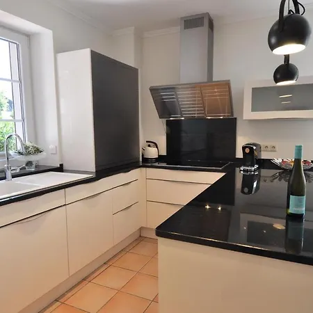 Ferienhaus Ferienhaus Südstrand-Zeit *